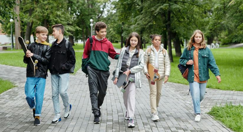 Ez tartja most lázban az iskolákat, milliós támogatás érkezik az osztálykirándulásokra