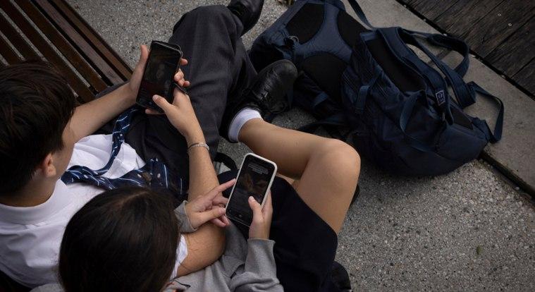 Hiába a szigorú tiltás, az ausztrál tinik még mindig elérik a közösségi média alkalmazásokat