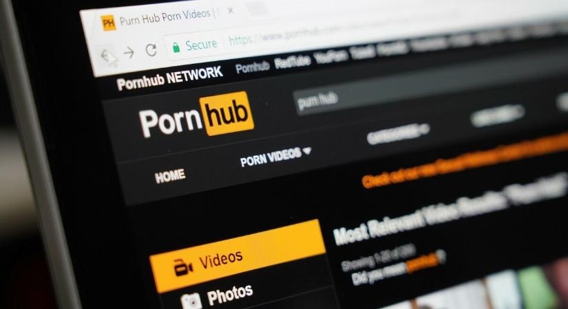 Januártól jön a pornómentes internet a kicsiknek