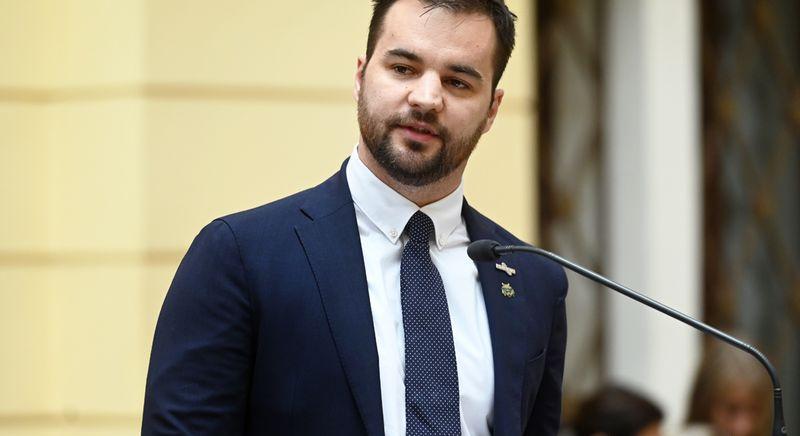 Kapu Tibor docens lett Debrecenben