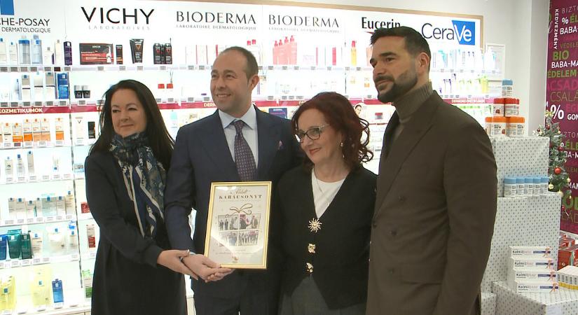 Idén is vitaminokkal segíti a rászorulókat a debreceni gyógyszertár