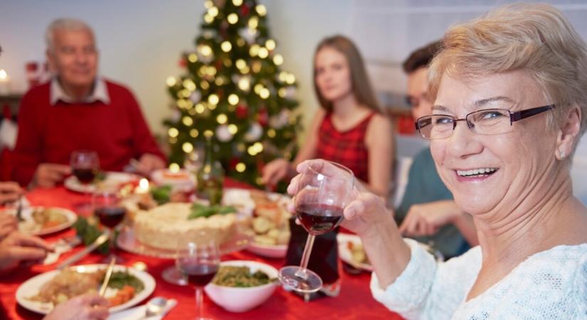 Így éld túl a karácsonyt a családoddal anélkül, hogy elvesztenéd az eszed