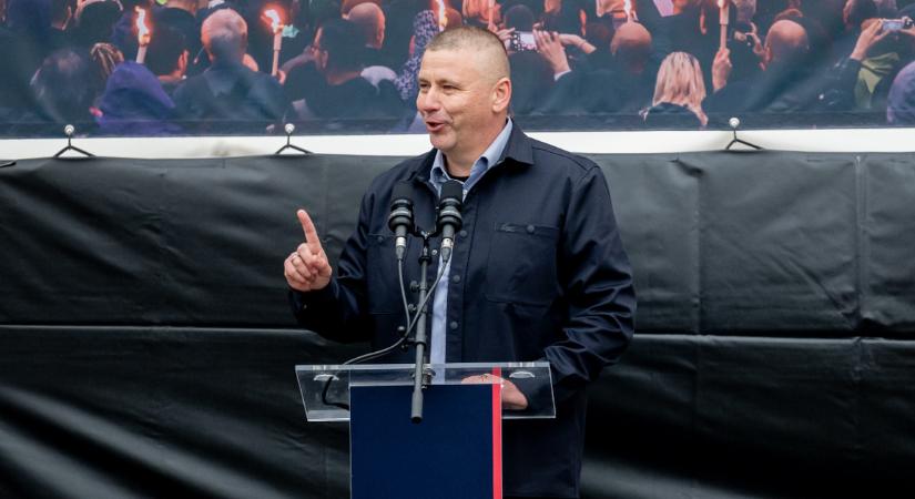 Ruszin-Szendi Romulusz nem katona többé, ilyen még nem fordult elő korábban vezérkari főnökkel