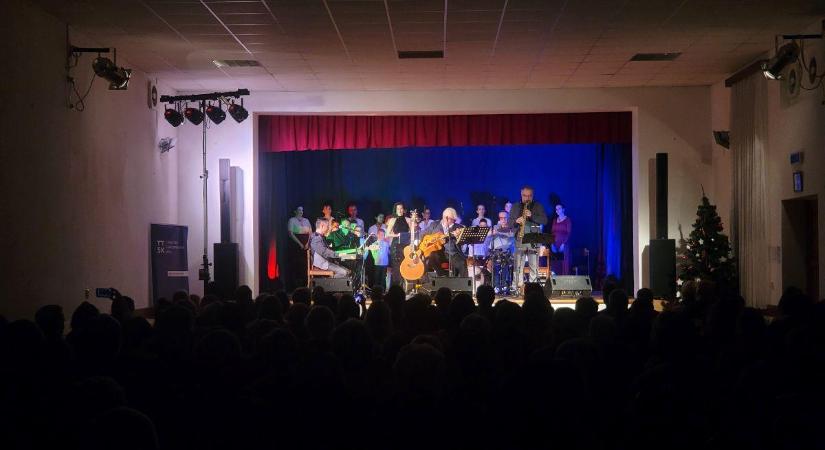 Advent üzenete zenében és versben – ünnepi est Pozsonyvezekényen