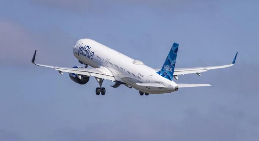 Hajszálon múlt a katasztrófa, nagyon közel került egymáshoz két repülő