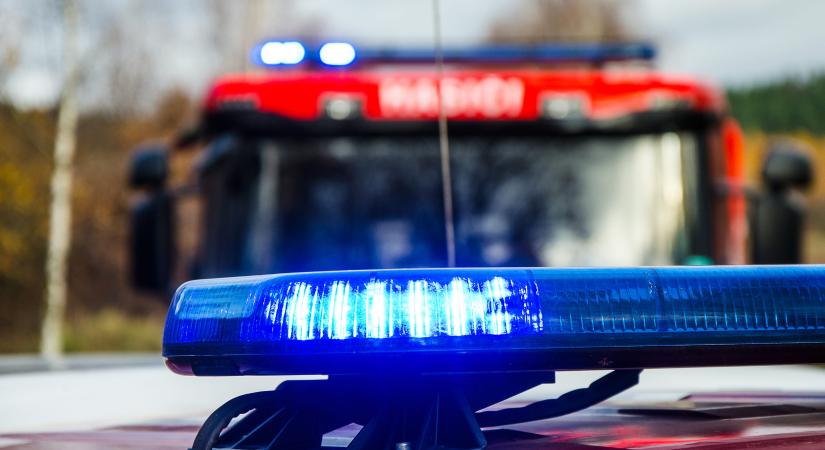 Fénysorompónak ütközött egy autó Jászladányban