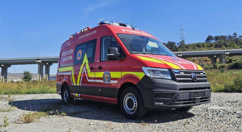 Súlyos baleset Nagyvárad belvárosában – Újra kellett éleszteni az oszlopnak hajtó sofőrt