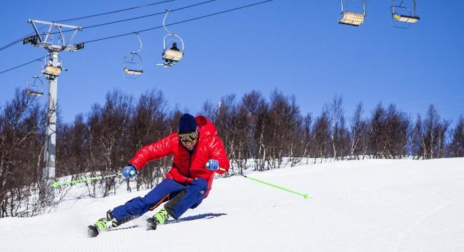 Drágult a síbiztosítás: ennyi síbiztosítás díjjal számoljanak a síelni indulók az idén