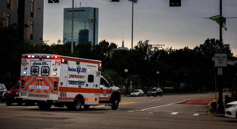 Életeket menthet a segélyhívóval való videócsevegés