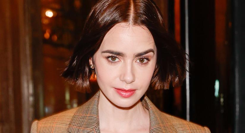 Lily Collins fehérneműben utazott az Orient Expresszen: ennél stílusosabban nem is érkezhetett volna meg az Emily Párizsban 5. évadának premierjére