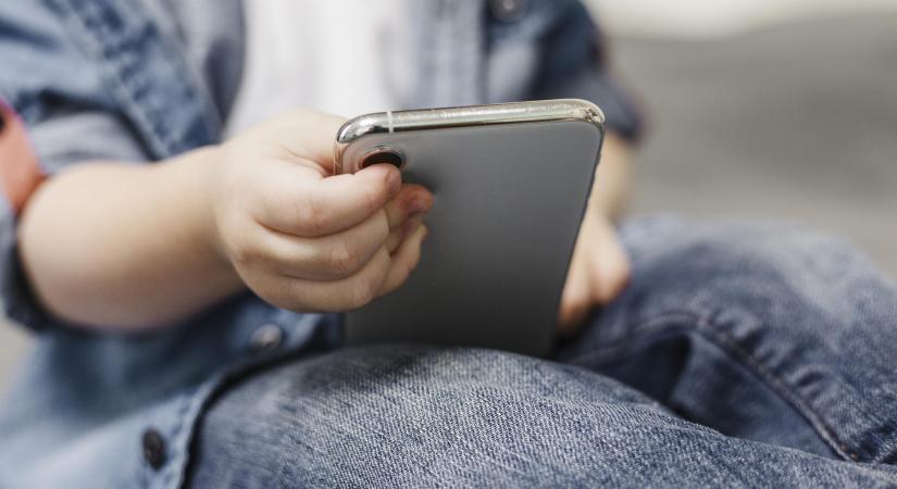 Négyéves hős: egy kisfiú mentette meg édesanyja életét Budapesten