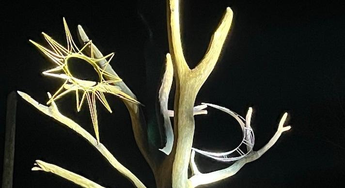 Ünnepélyesen átadták Tiszasüly új jelképét, a Látófát