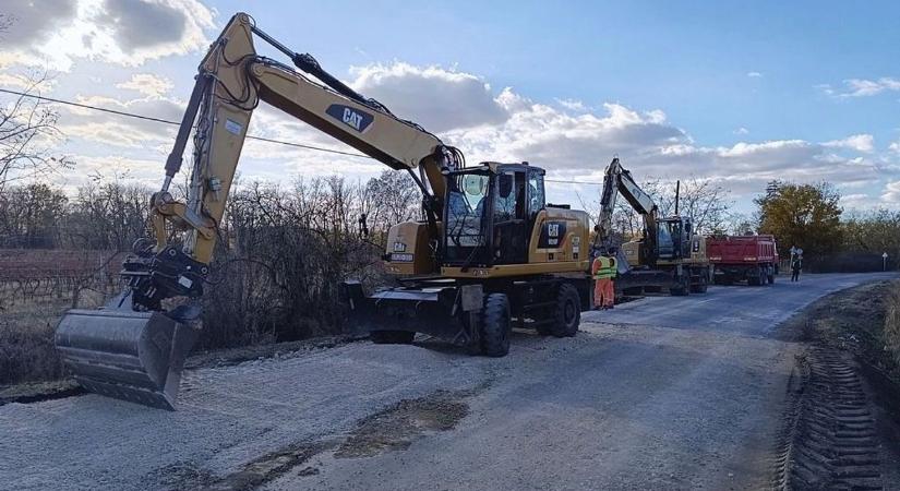 Jelentős útfelújítás indul Bács-Kiskunban, mutatjuk a listát, mely szakaszokat érinti