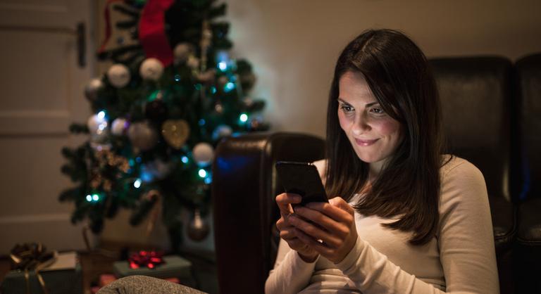 Súlyos egészségügyi kockázatokra figyelmeztetnek a mobiltelefonok miatt