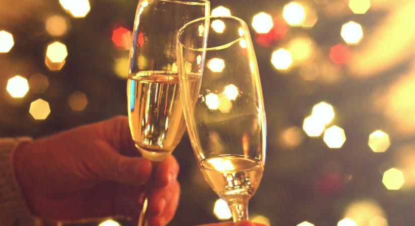 Itt a nagy év végi pezsgőkörkép: ezek a legjobbak 2025-ben, nagy csatában a Törley és a Moet&Chandon