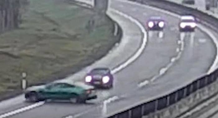 Elnézte a sávváltást az M3-ason, csúnya vége lett