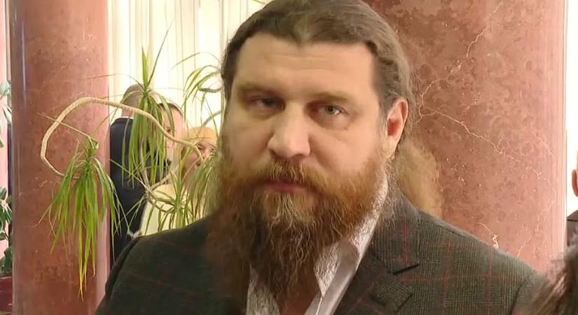 Alpolgármester lett az újságíróra támadó személy