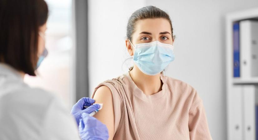 Újabb település betegellátásában rendelték el a kötelező maszkviselést