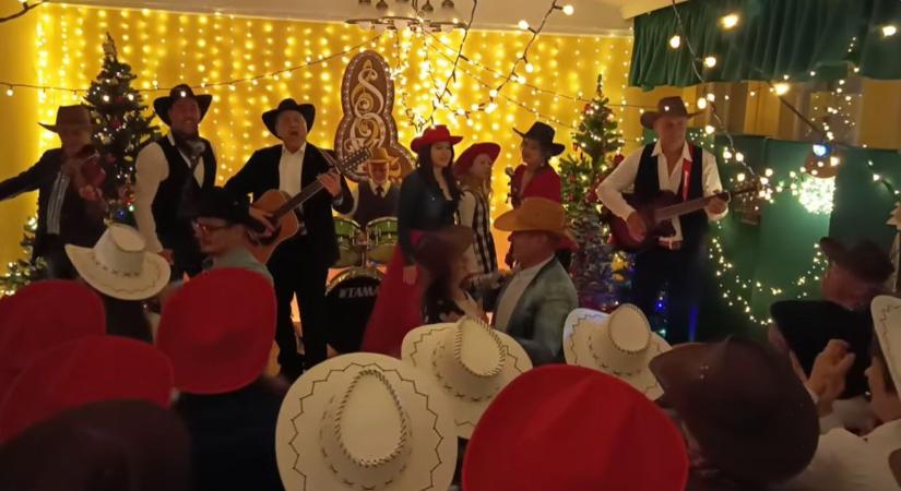 Sárvári Oratórikus Kórus: meghitt ünnepi videóklippel készülnek a karácsonyra