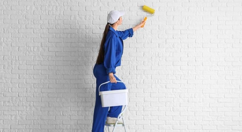 A legjobb módszer: így festheted le tökéletesen a téglafalat 5 lépésben!