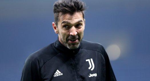 A Juventus sportigazgatója nem zárja ki, hogy Buffon hosszabbítson