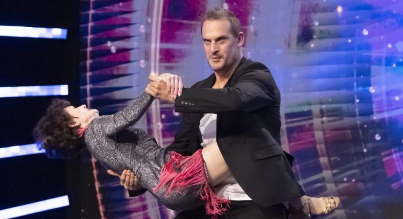 A Szombat esi lázból ismert profi táncos tűnt fel a Csillag Születik színpadán, de kiejtették