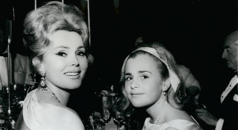 "Micsoda kemény keblek" – ez lett a sorsa Gábor Zsazsa botrányos szobrának – fotó