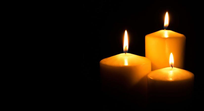 Gyászol Eger - díszpolgárától búcsúzik a város