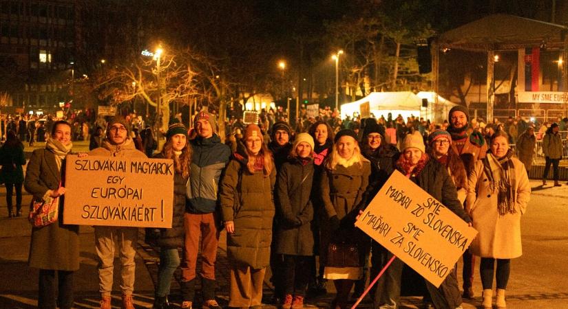 Ma civilek, holnap az ellenzéki pártok tüntetnek a kormány és a maffia ellen