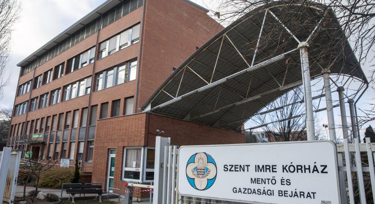 „Odakönyörgött műszakvezetőkkel próbálják fenntartani” – az orvosi kamara szerint patthelyzet van a Szent Imre Kórházban