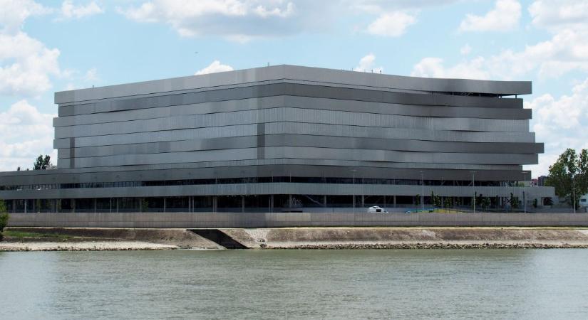 Nem a 2017 vizes VB-re épített 50 milliárdos Duna Arénában rendezik a következő vizes VB-t