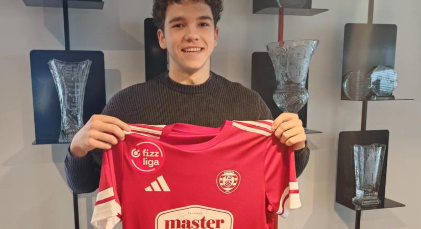 Hamarosan debütálhat az NB I-ben, most pedig fontos mérföldkőhöz ért