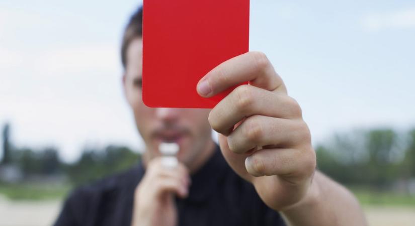 Megrugdosott játékvezető: Senki sem lép úgy gyepre, hogy itt ma megverik