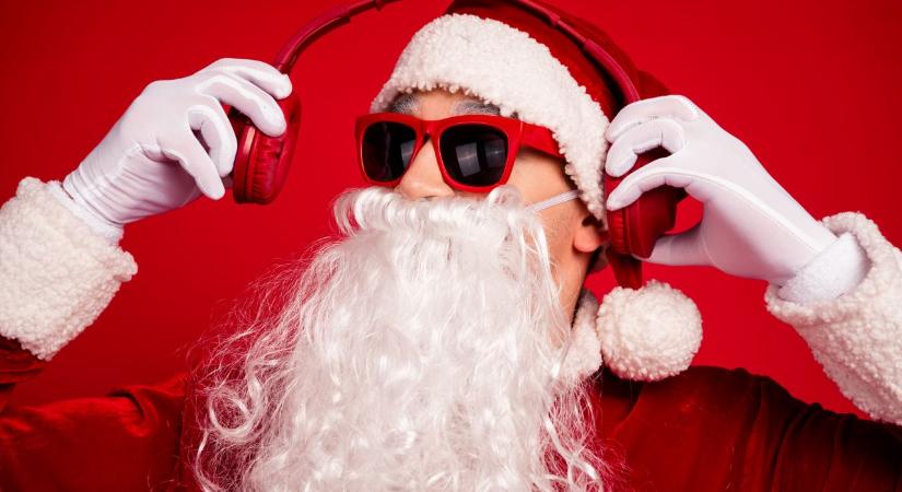 Ez idén a legmenőbb karácsonyi dallista: ha ezeket hallgatod, azonnal ünnepi karácsonyi üzemmódba kapcsolsz