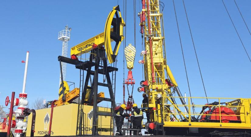 Lukoil: térdét csapkodja a kínai vevő, olyan olcsón kapott orosz olajat a szankciók miatt – ilyet se láttunk még az idén