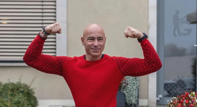 Rippel Ferenc a testébe ültetett chippel fiatalodik: "Viselek egy bizonyos bio hacking kütyüt"