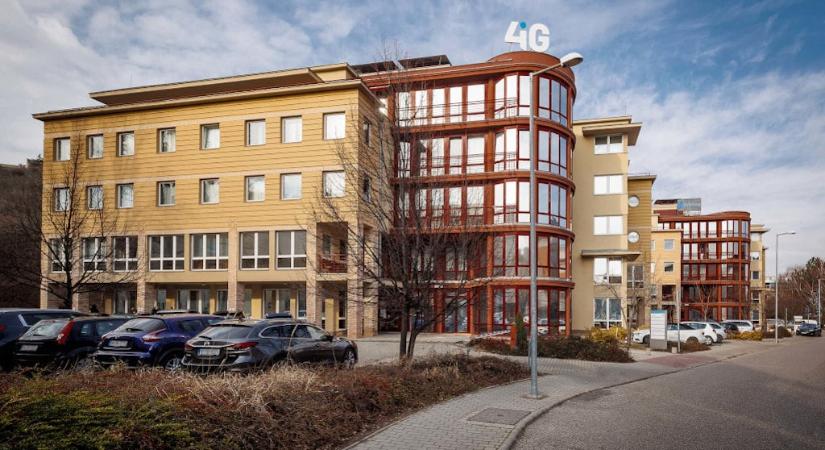 Hadházy szerint a 4iG valószínűleg csak fenyegetőzik