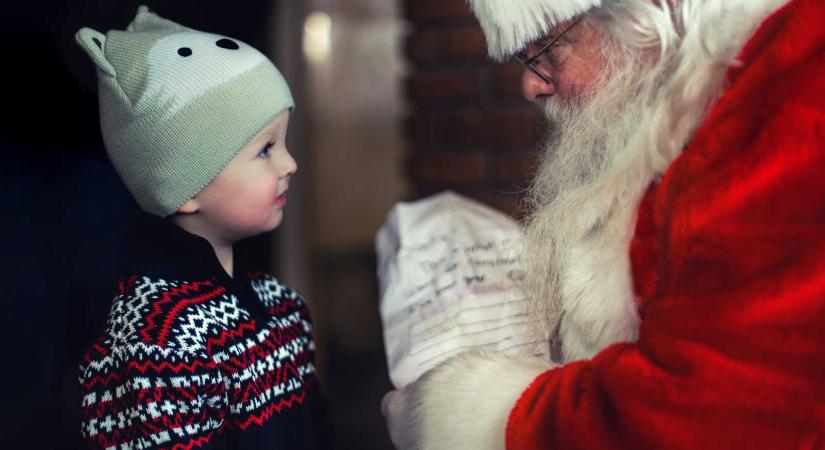 „Csak virgácsot kaptál, rossz voltál” – Mit tanít ma a virgács, a Mikulás és az „angyal figyel” a gyerekeknek?