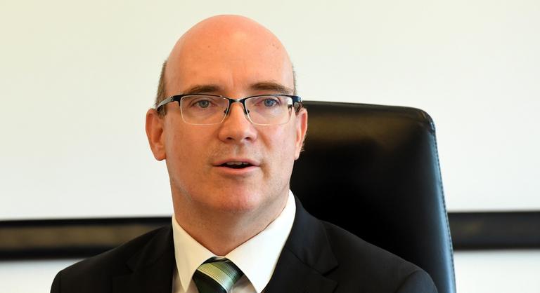 „Lassan akarlak megd*gni, lámpafénynél” – az Országos Diáktanács TikTok-videójában tűnt fel Maruzsa Zoltán államtitkár