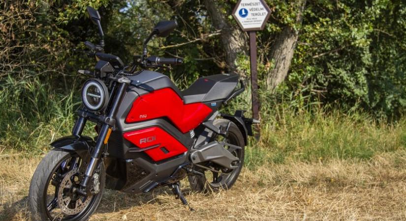 Két kínai a legjobbak között - Díjeső hullt az új motorokra