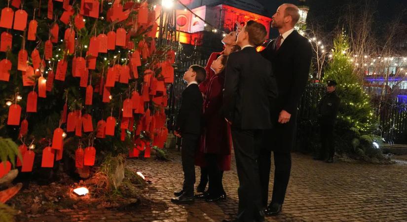 Így ünnepel a királyi család: mutatjuk a furcsa karácsonyi hagyományokat