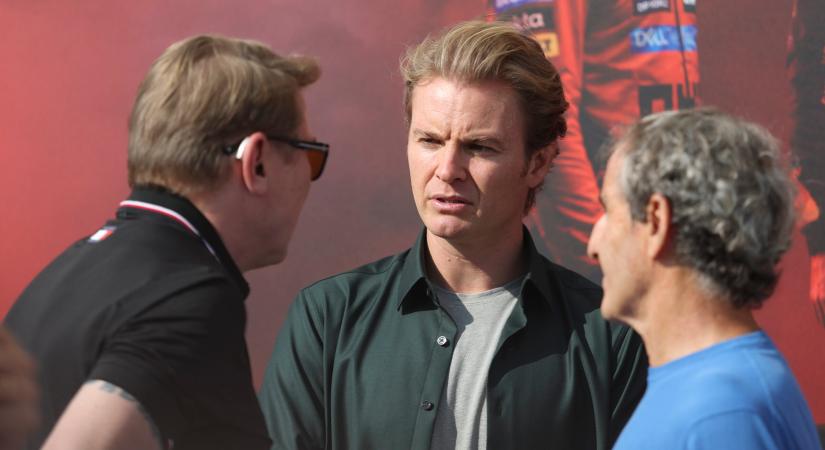 Rosberg szerint Hamilton már nem tud méltósággal kiszállni