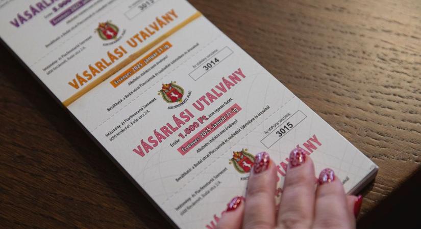 Karácsonyi vásárlási utalványok kerülnek kiosztásra a családoknak