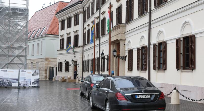 Tizenöt év alatt megduplázódott a minisztériumi dolgozók száma, és aránytalanul drága lett az állami működés