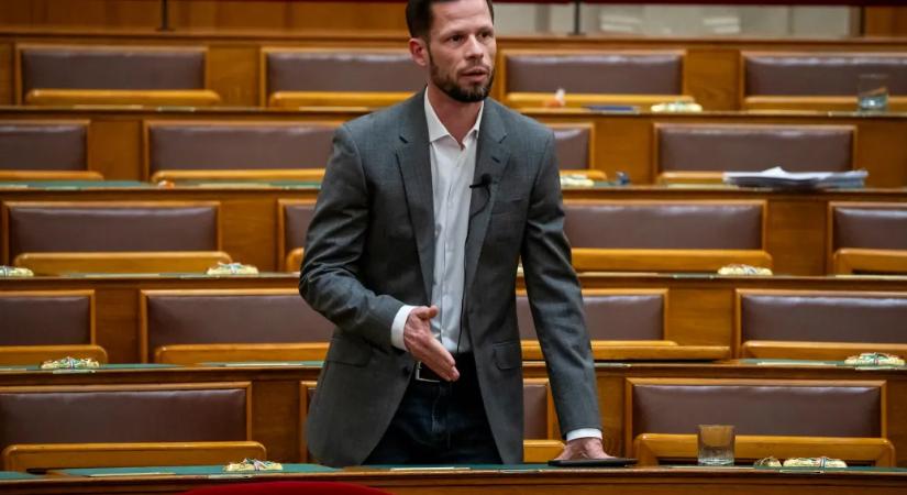 Feljelentést tett Tordai Bence Sára Botond balatoni telekrendezésével összefüggésben