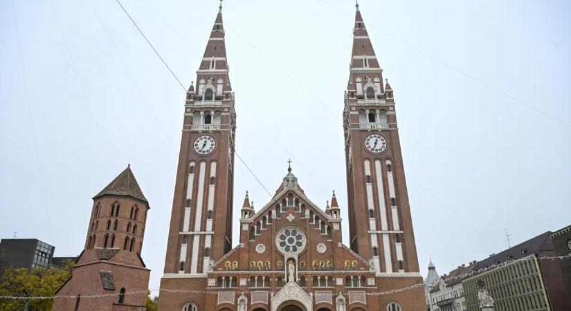 Ez elképesztő, emberi ürülék az utcán Szeged belvárosában – videó