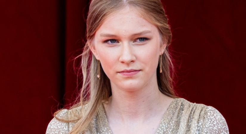 Ránija lányai a nyomába sem érhetnek ennek a meseszép belga hercegnőnek: a 17 éves Eleonóráért rajong most mindenki