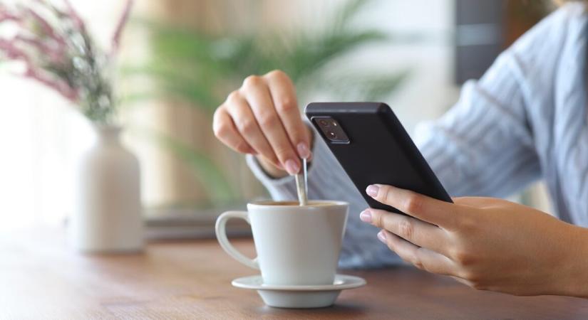 Bekeményített az anyuka, miután ellopták fia mobiltelefonját