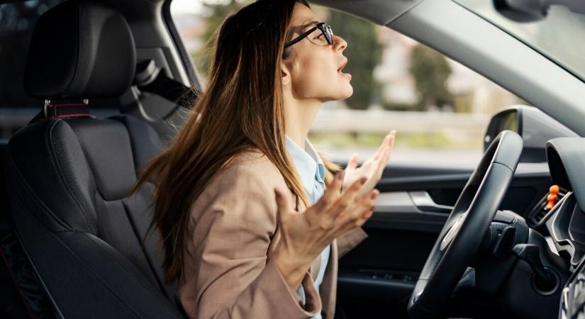 Kirúgta a saját húgát a házból, miután ledöbbent, mire készült a lányával