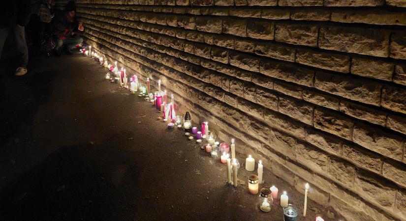 Közös dolgaink, fedő alatt